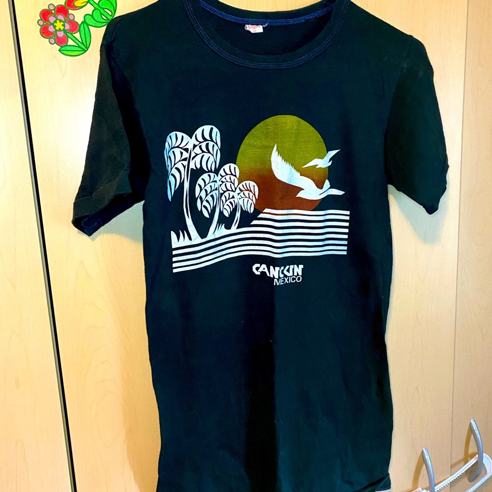 70s 80s vintage tee. Cancun Mexico